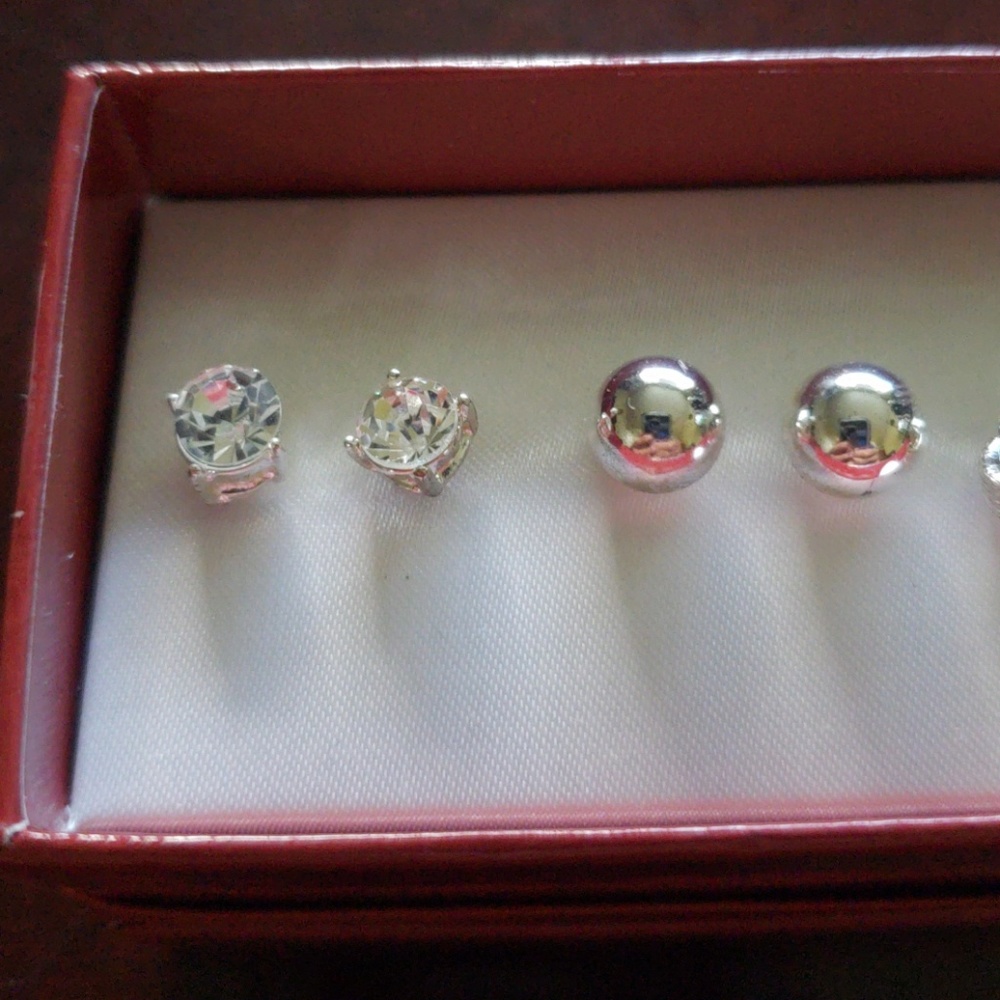 Earrings set - Picture 4 of 6